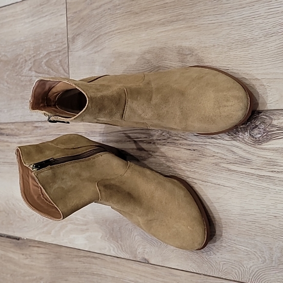 URBAN OUTFITTERS WESTIE WELT  BOOT IN OLIVE VICTORIAN SAGE - Picture 2 of 9